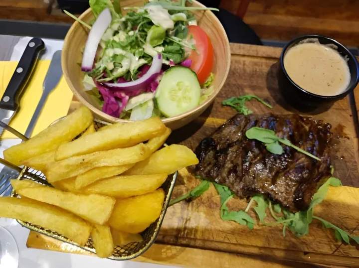 Steack pommes frites, Vincennes