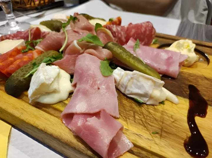Planche de charcuterie et fromage, Vincennes
